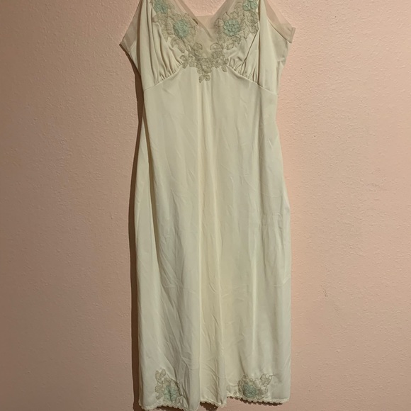 COTTAGE CORE BUNDLE-SKIRT AND DRESS - Picture 3 of 4